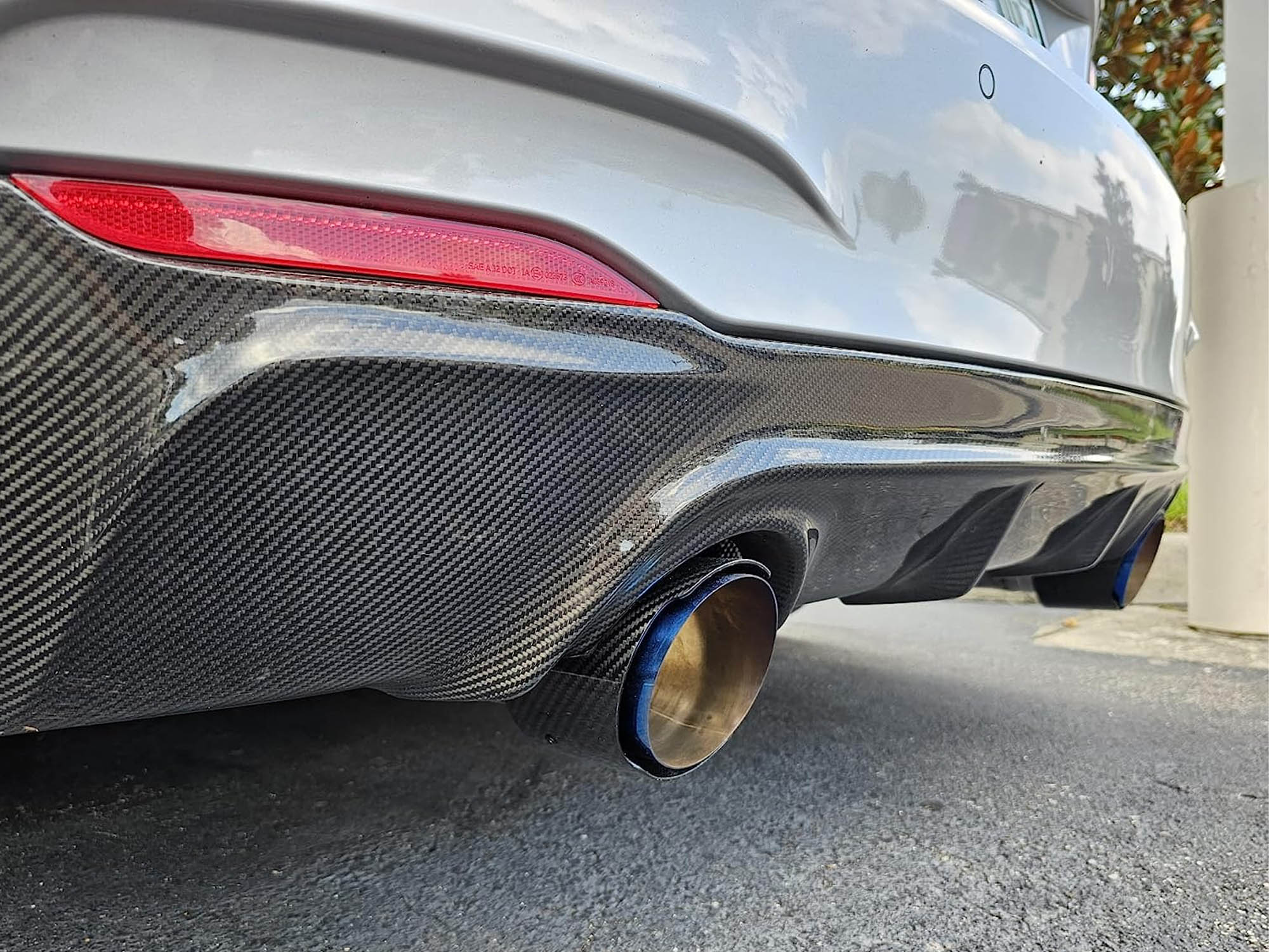 2PCS/Set 2.5" Inlet Carbon Burnt Blue Exhaust Tips Muffler Pipe For Kia Stinger - Image 4