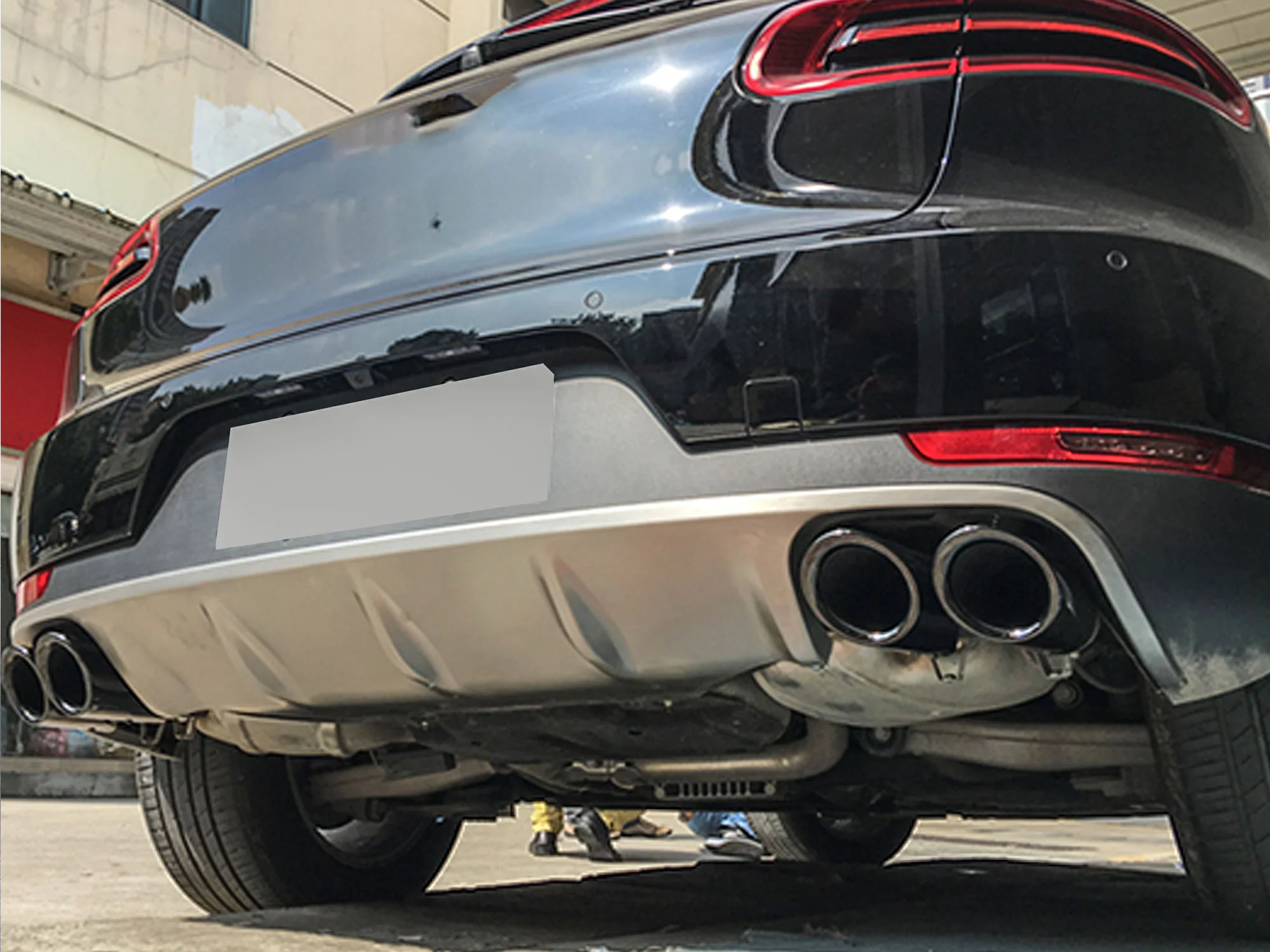 Black Stainless Steel Exhaust Tips for Porsche Macan Base 2.0L 2015–2018 - Image 3