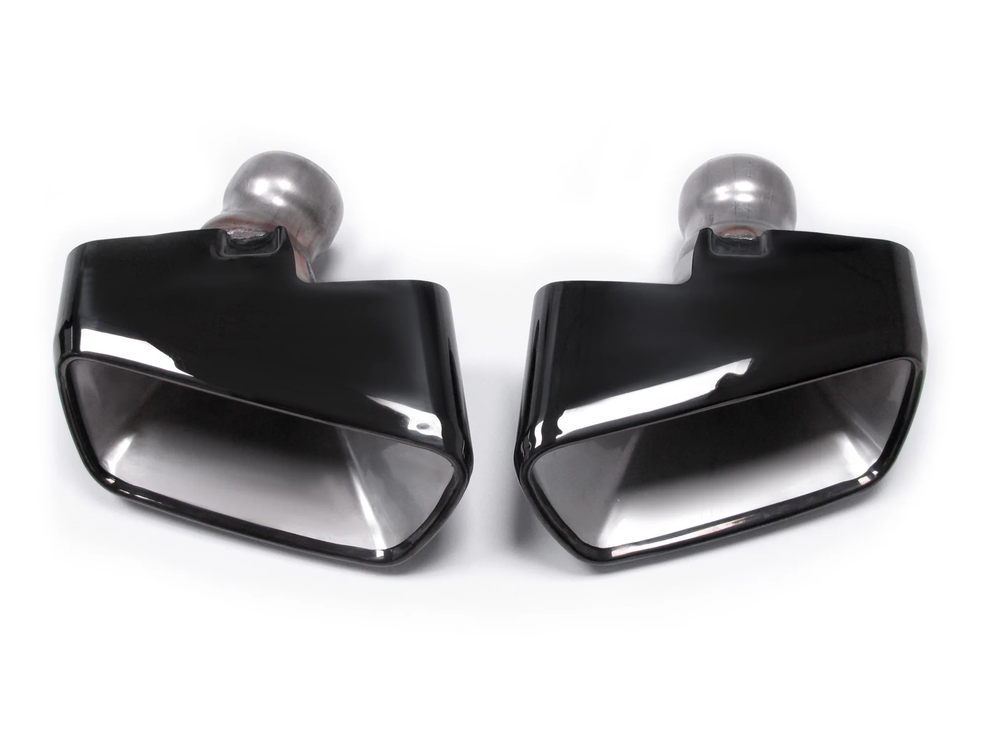 Chrome / Gloss Black Exhaust Tips for BMW G30 5 Series M-Sport Rear Bumper 2017–2023 - Image 5