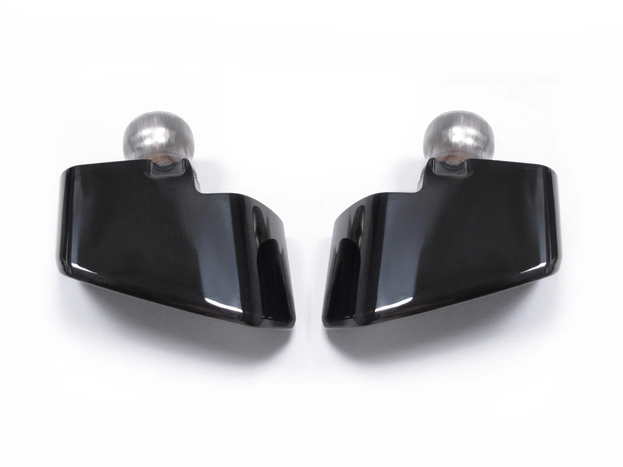 Chrome / Gloss Black Exhaust Tips for BMW G30 5 Series M-Sport Rear Bumper 2017–2023 - Image 7