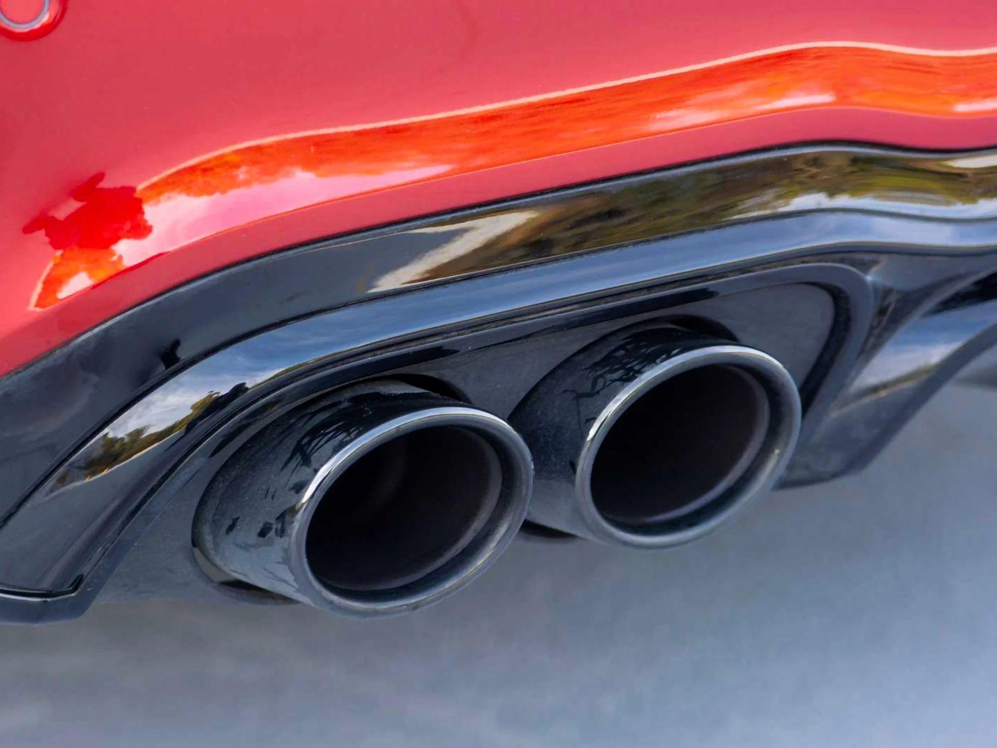 Gloss Black Diffuser & Exhaust Tips for Mercedes E-class W213 S213 Sedan AMG 2021-2023 - Image 4