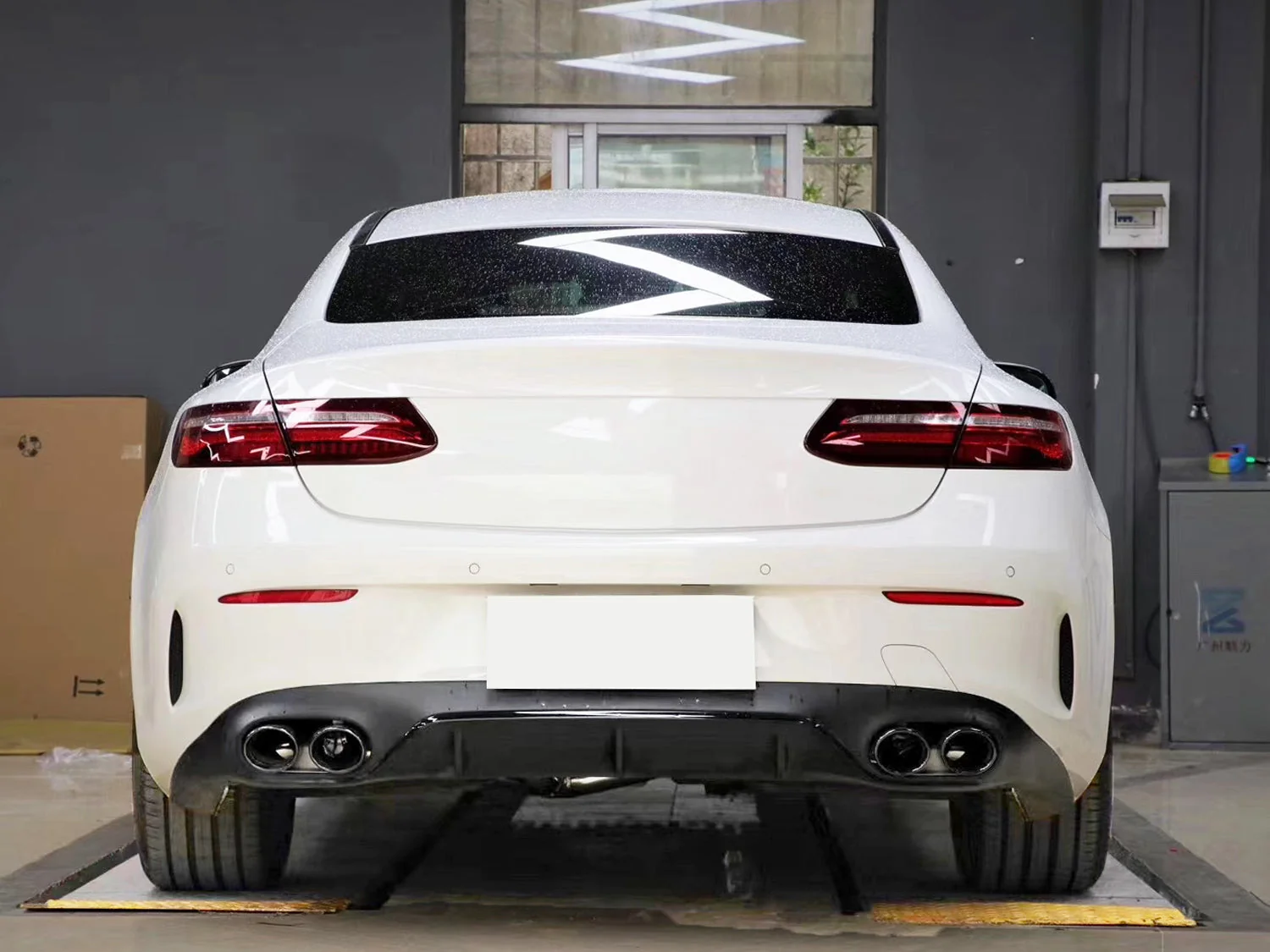 Rear Diffuser + Black Exhaust Tips for Mercedes E Class C238 A238 Coupe E300 E400 E450 AMG Pack 2018-2020 - Image 2