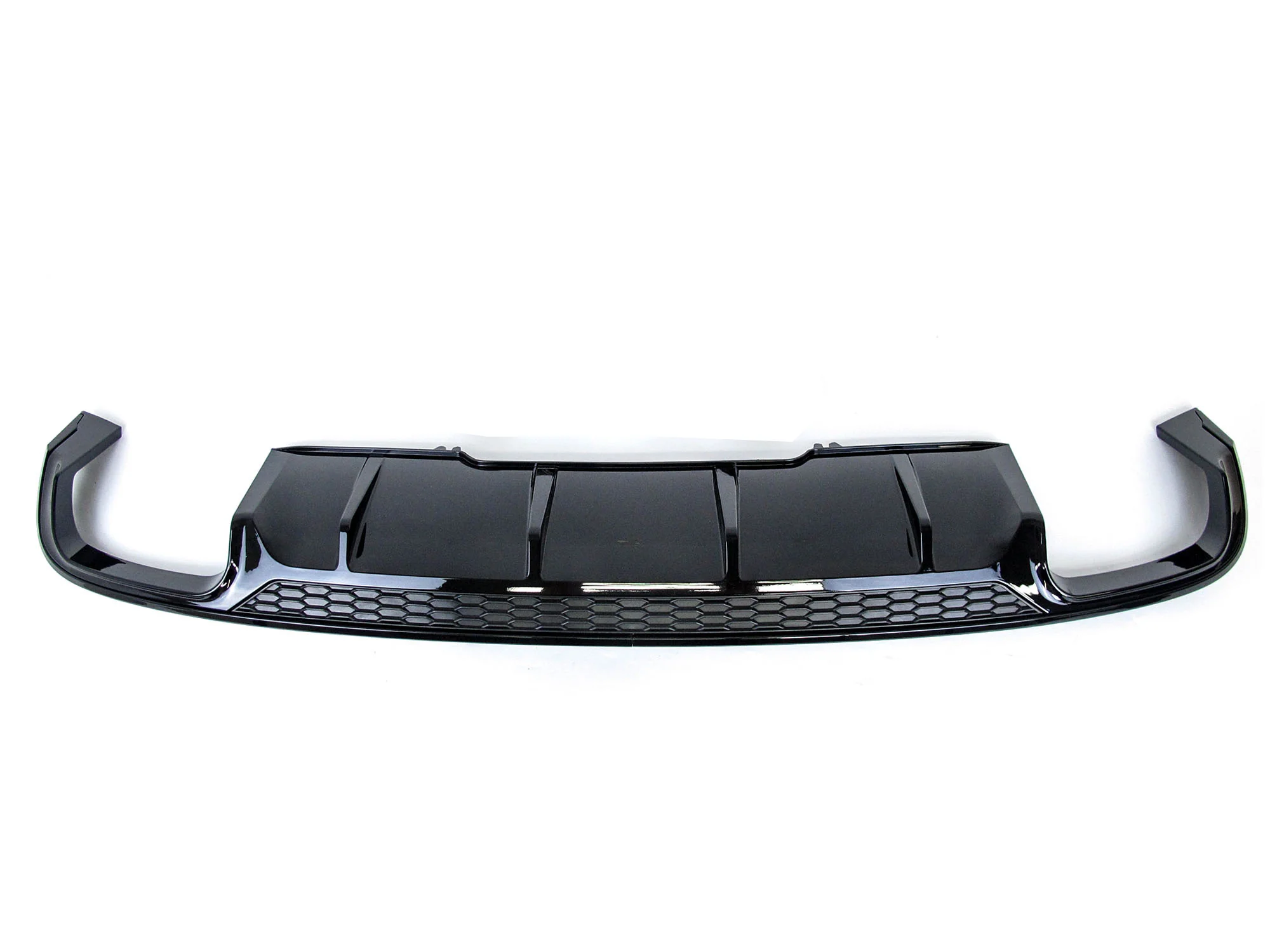 Gloss Black Rear Diffuser + Exhaust Tips For Audi A4 B9 Non-S-Line Sedan 2017–2019 - Image 15