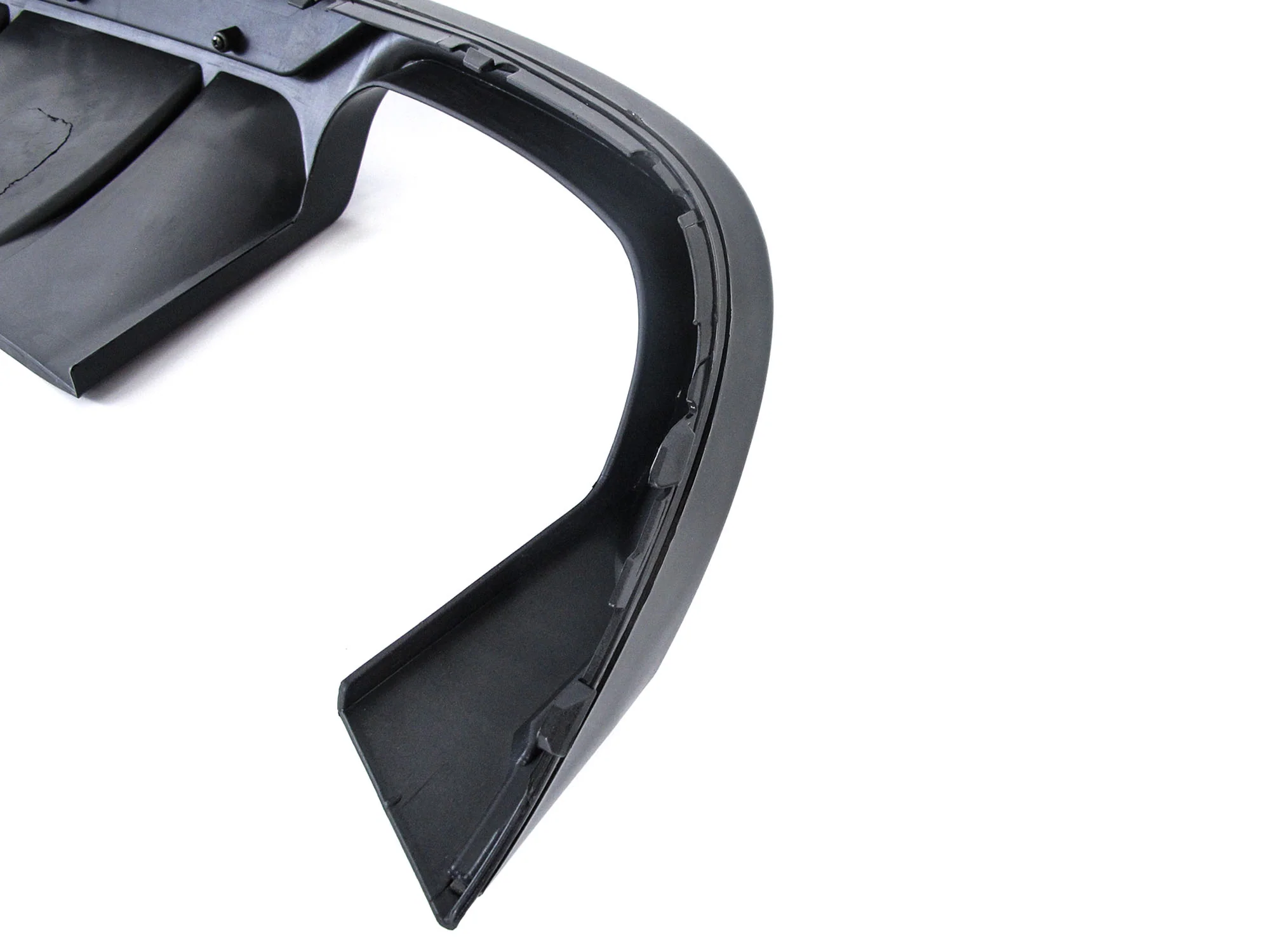 Gloss Black Rear Diffuser + Exhaust Tips For Audi A4 B9 Non-S-Line Sedan 2017–2019 - Image 19