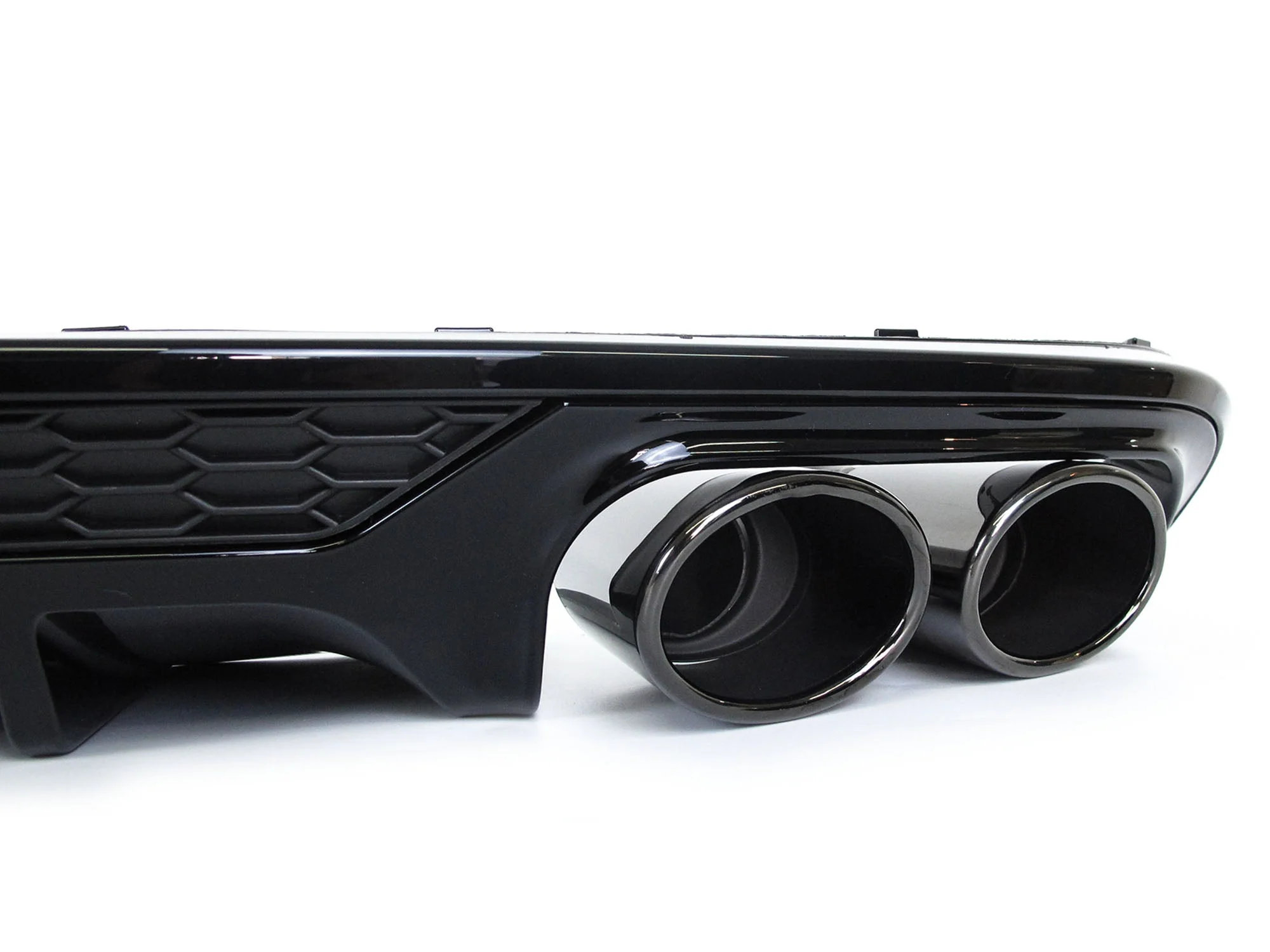 Gloss Black Rear Diffuser + Exhaust Tips For Audi A4 B9 Non-S-Line Sedan 2017–2019 - Image 5