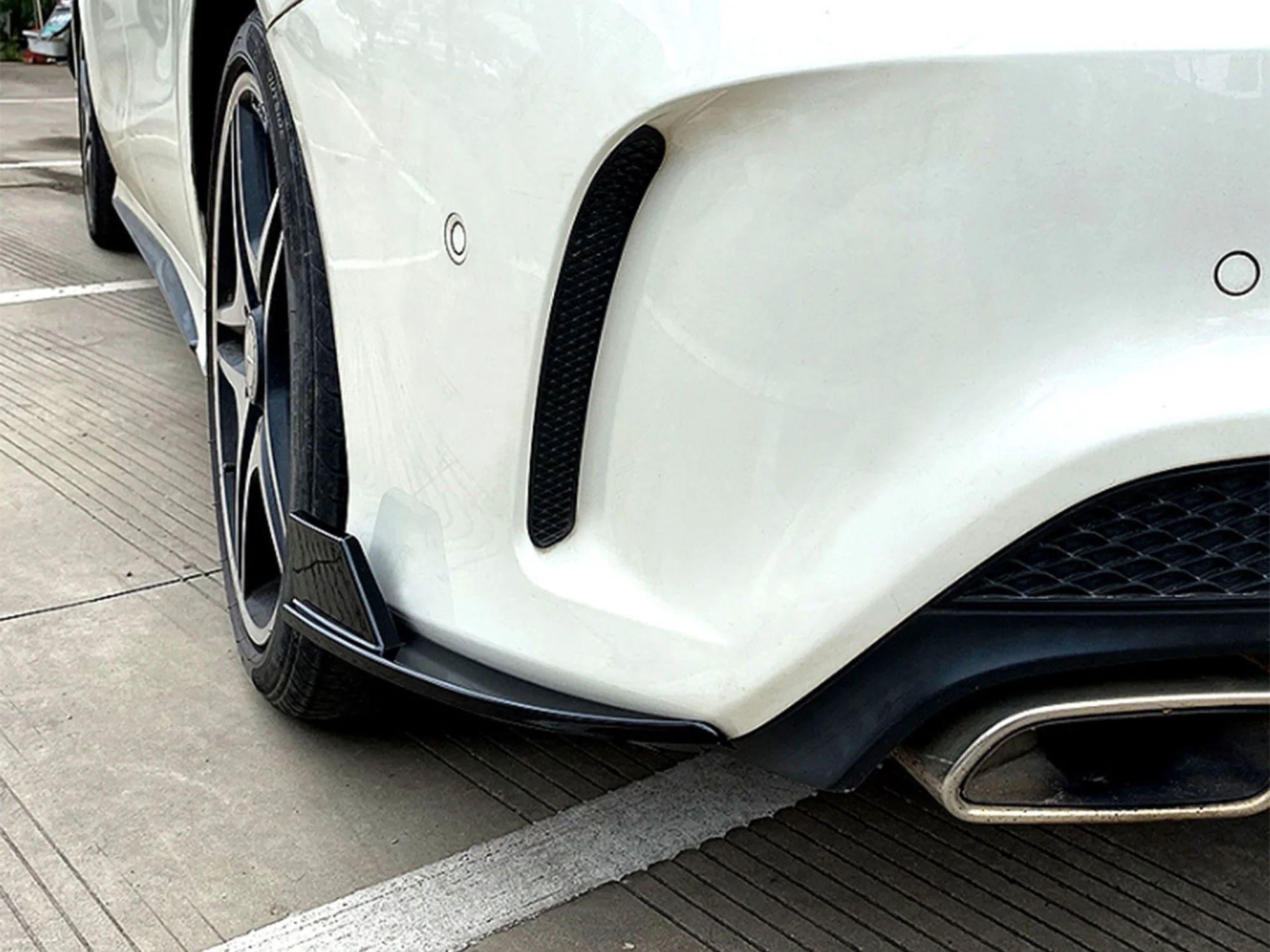 Glossy Black Rear Bumper Splitter Side Canards For Mercedes CLA C117 X117 2013-2019 pz101 - Image 2