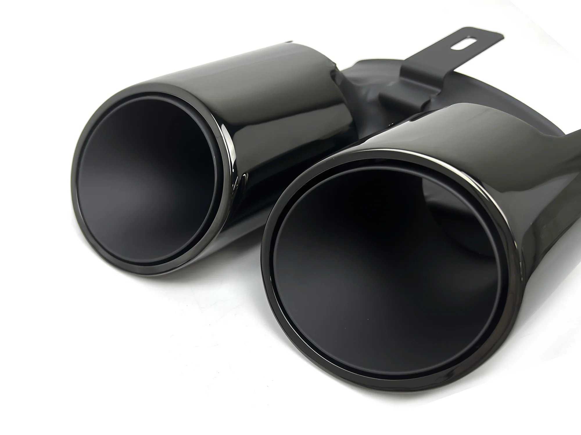 Premium Stainless Steel Silver Exhaust Tips for Porsche Panamera 976 2024 2025+ - Image 12