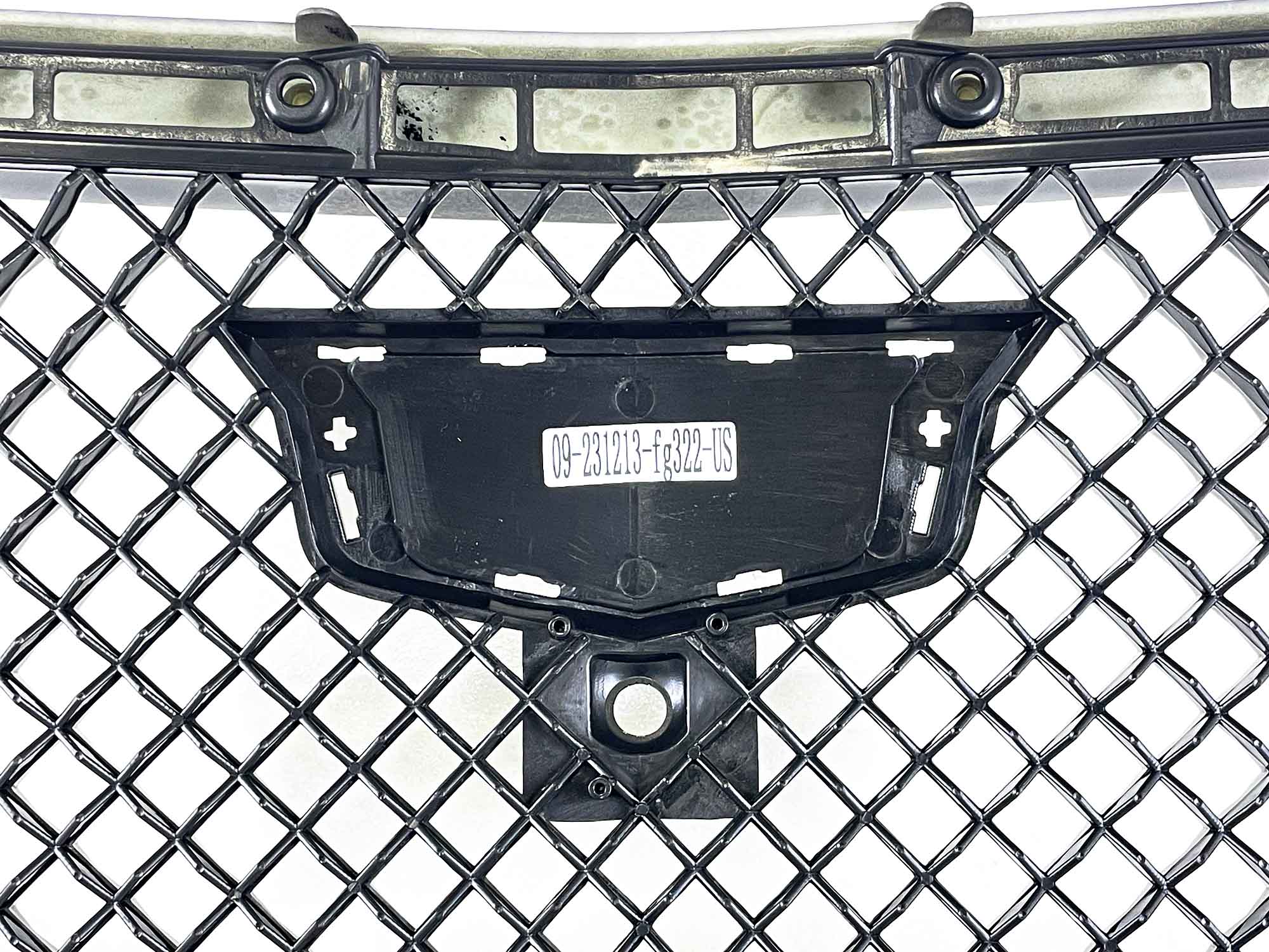 Black Front Upper Grill Honeycomb for Cadillac CT6 2016-2018 ( with frame) - Image 13
