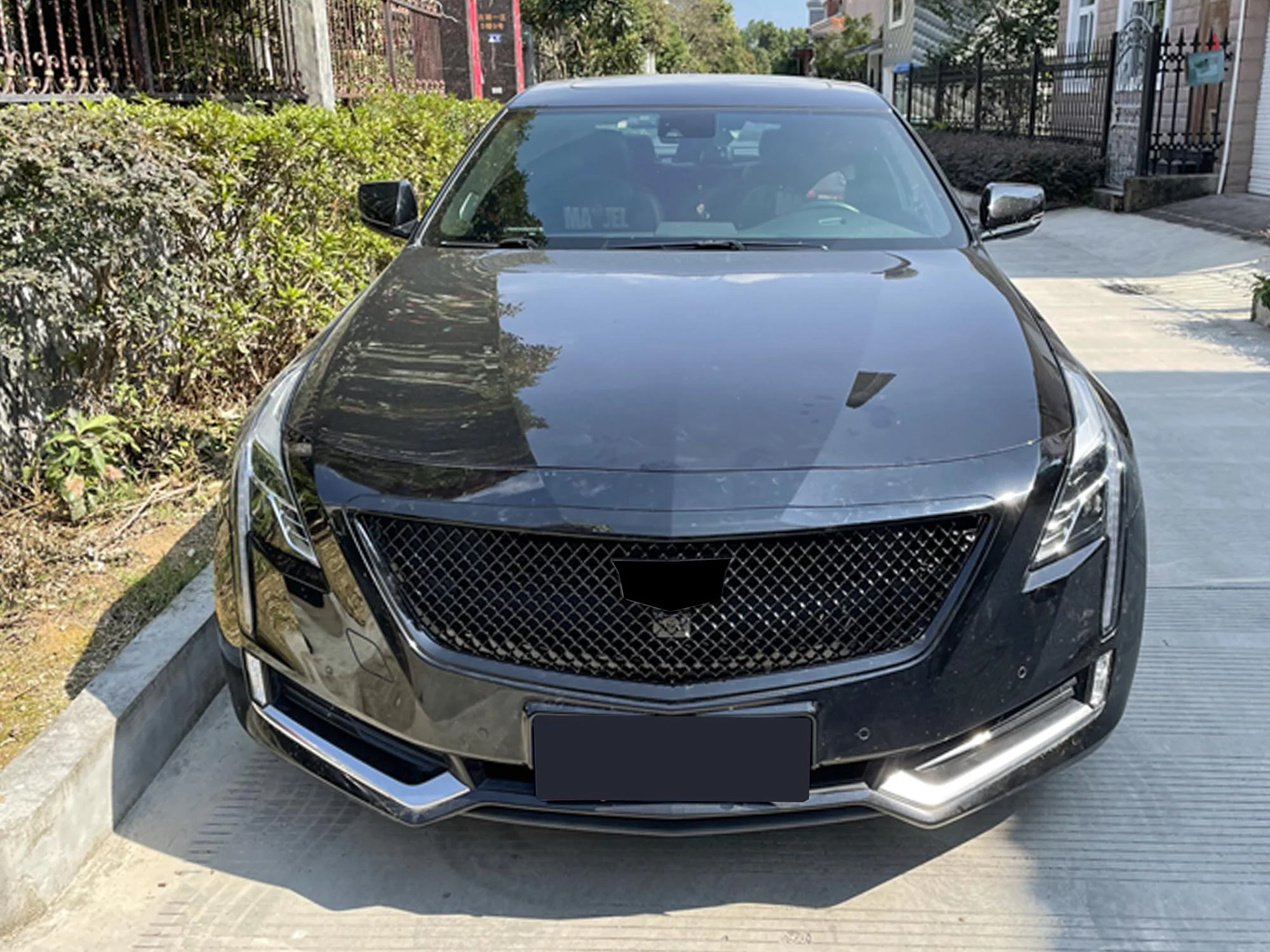 Black Front Upper Grill Honeycomb for Cadillac CT6 2016-2018 ( with frame) - Image 3