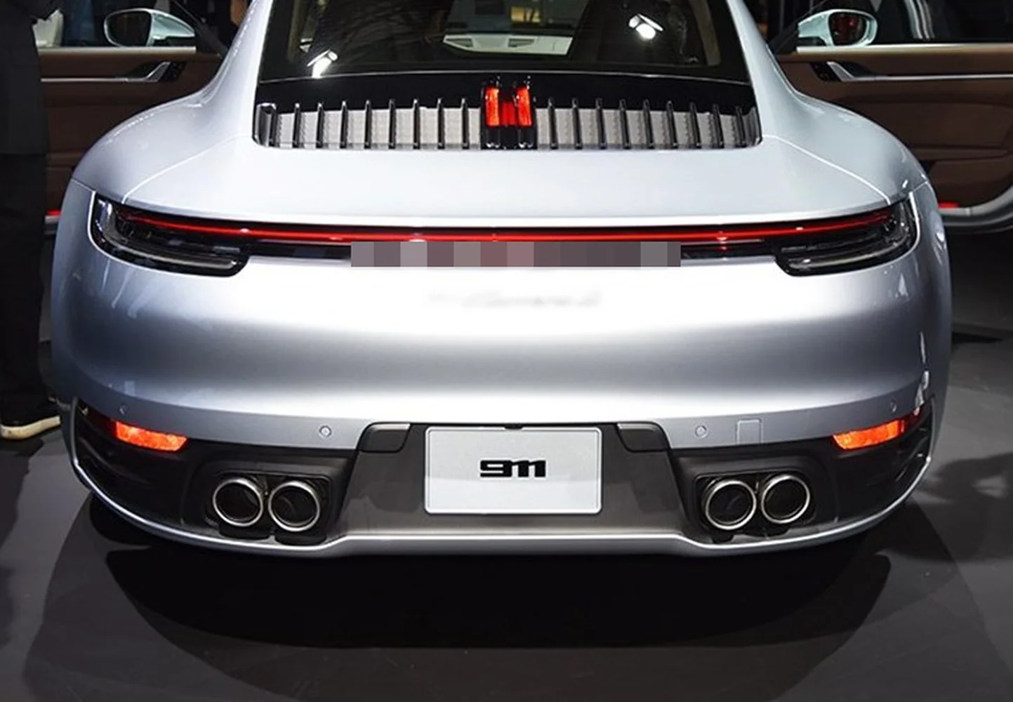 Gloss Black Dual Exhaust Tips For Porsche 911 992 Carrera S 4S 2020-2025 - Image 15