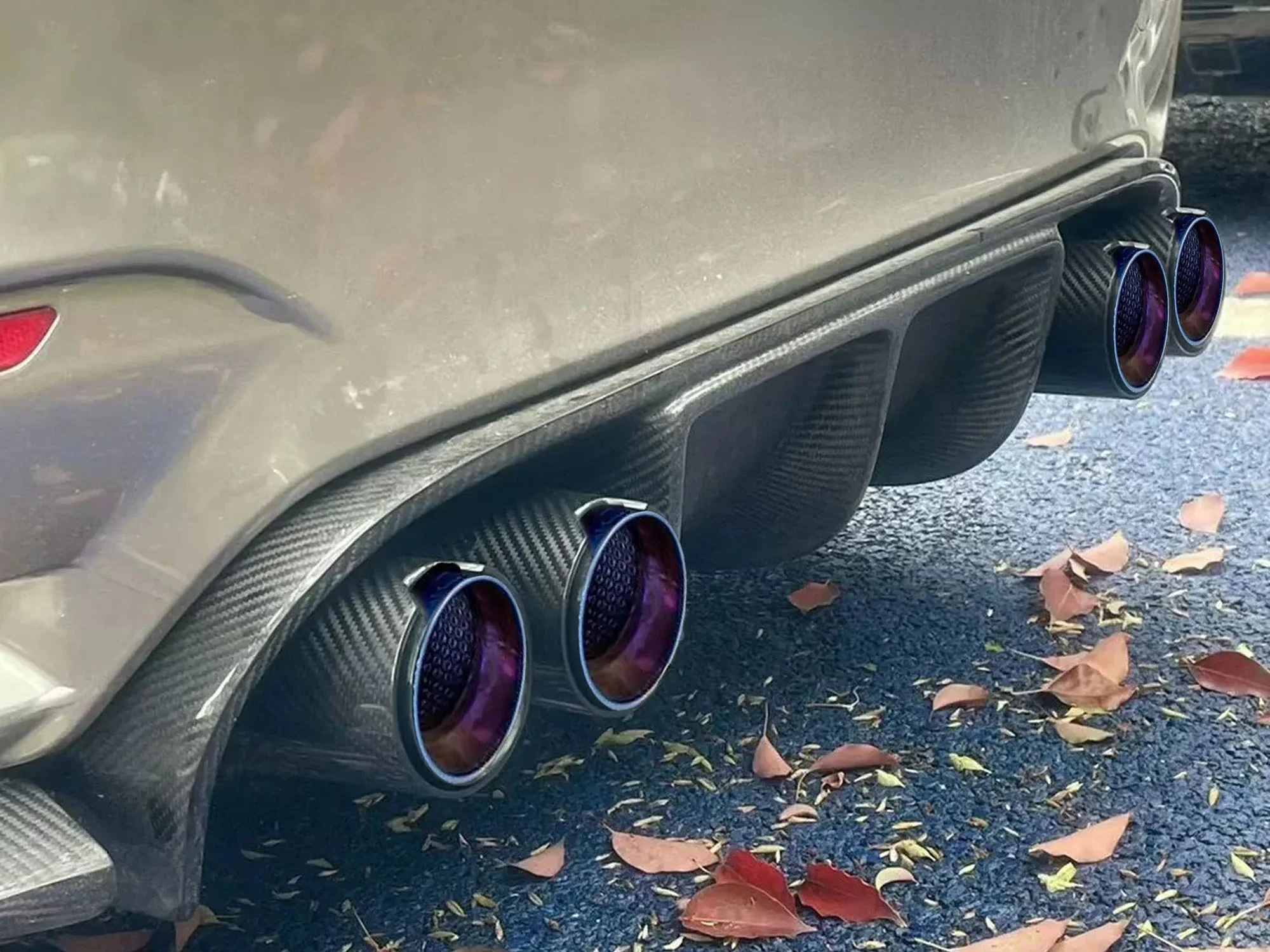 2.75" In 3.5" Out Carbon Fiber Blue Exhaust Tips 4PCS Set For Audi S4 S5 S6 S7, BMW 3/4 Series, Ford Mustang GT, Genesis G70, Kia Stinger - Image 3