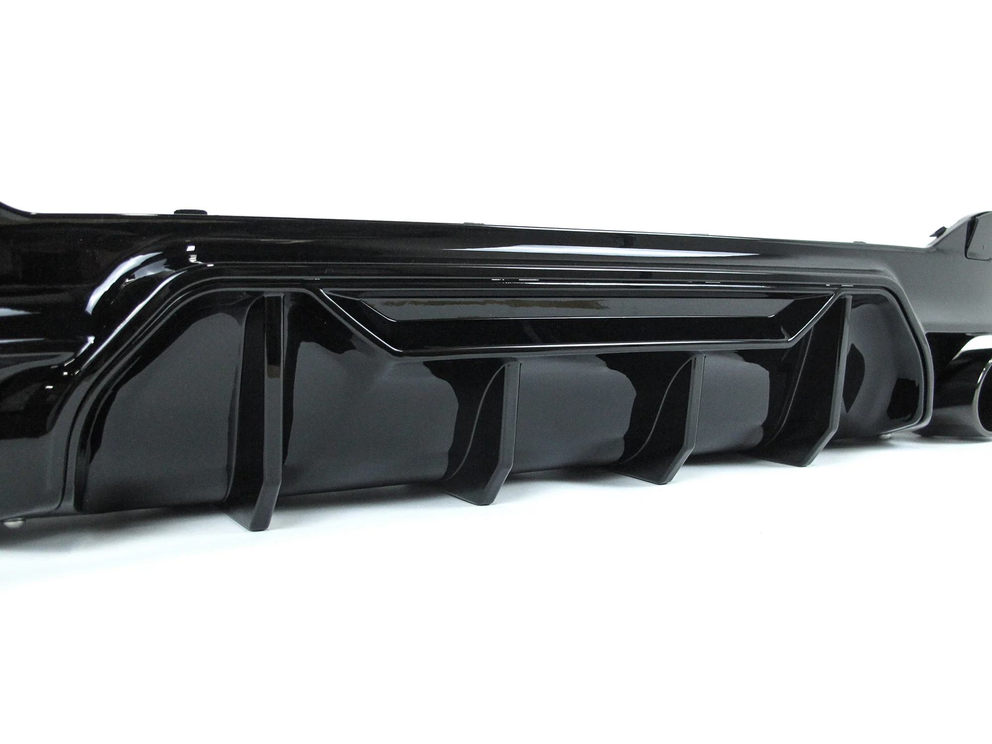 MP Style Gloss Black Diffuser + Twin Exhaust Tips For BMW G30 530i 540i M Sport 2017–2023 - Image 6