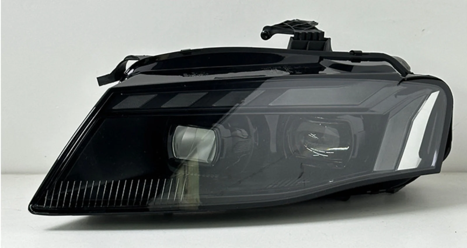 For 2009-2012 Audi A4 B8 LED Projector Headlight Assembly Upgrade Turn Signal Lamp - Image 2
