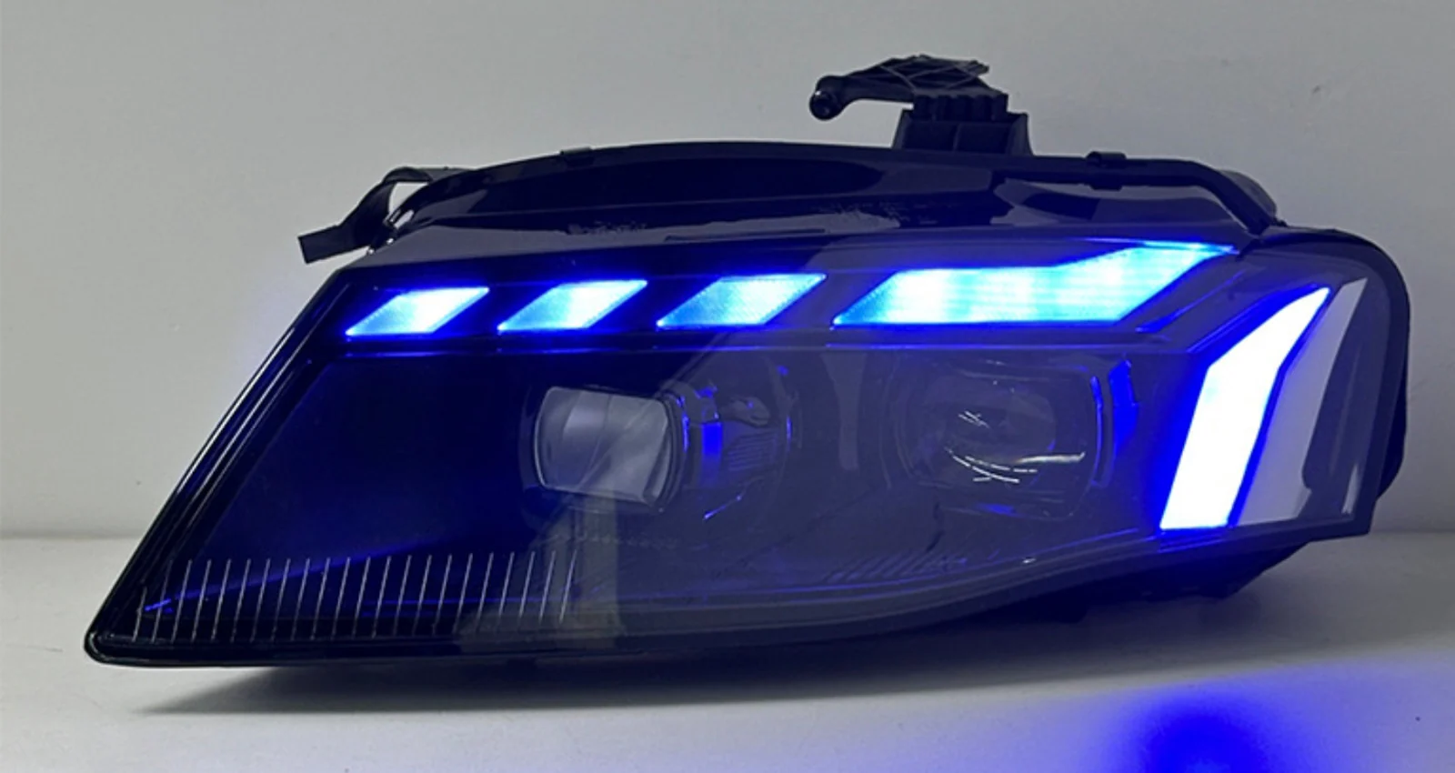 For 2009-2012 Audi A4 B8 LED Projector Headlight Assembly Upgrade Turn Signal Lamp - Image 3