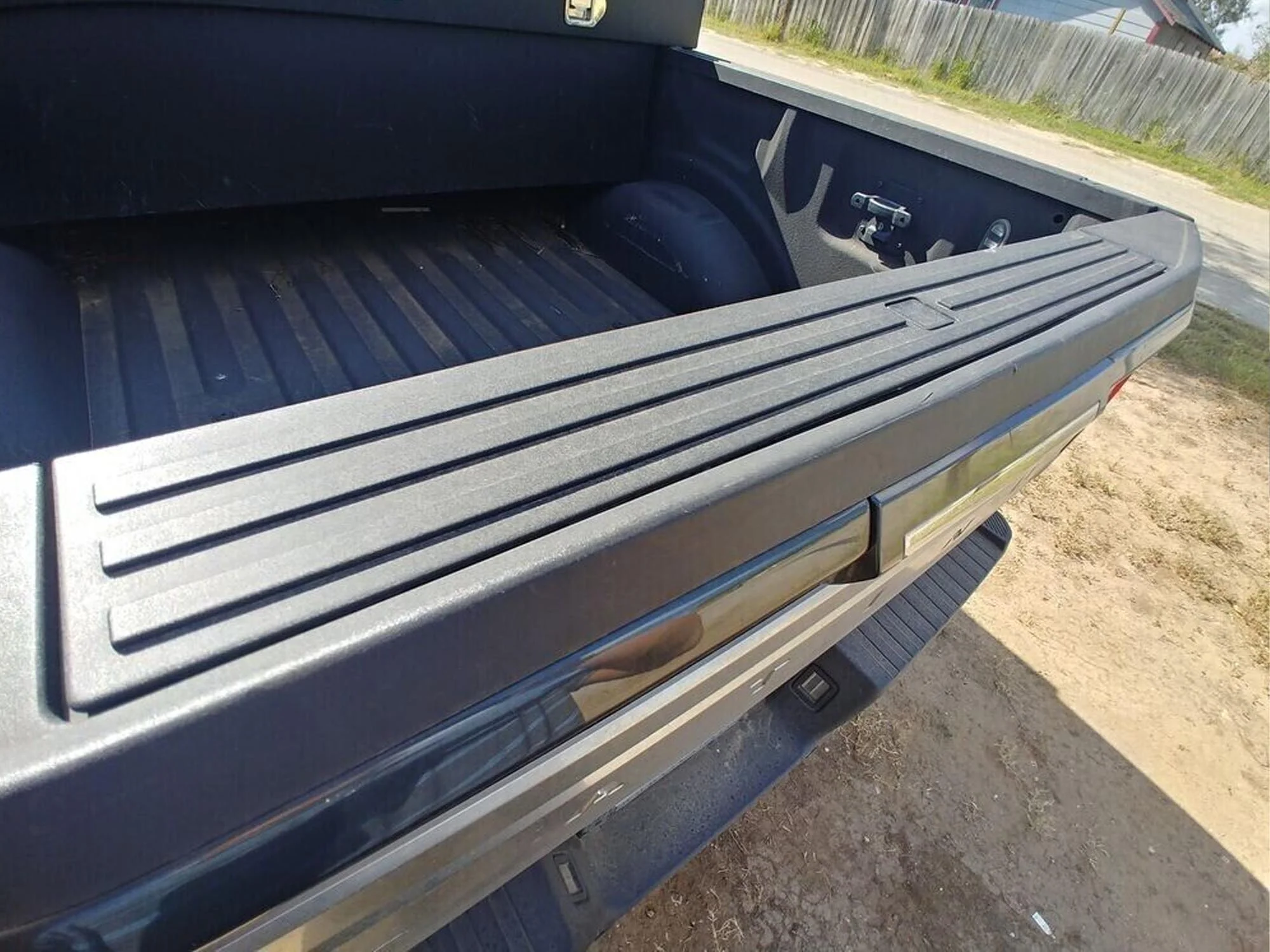 Tailgate Moulding Cover With Flexible Step For 2015-2019 Ford F-150 - Image 2