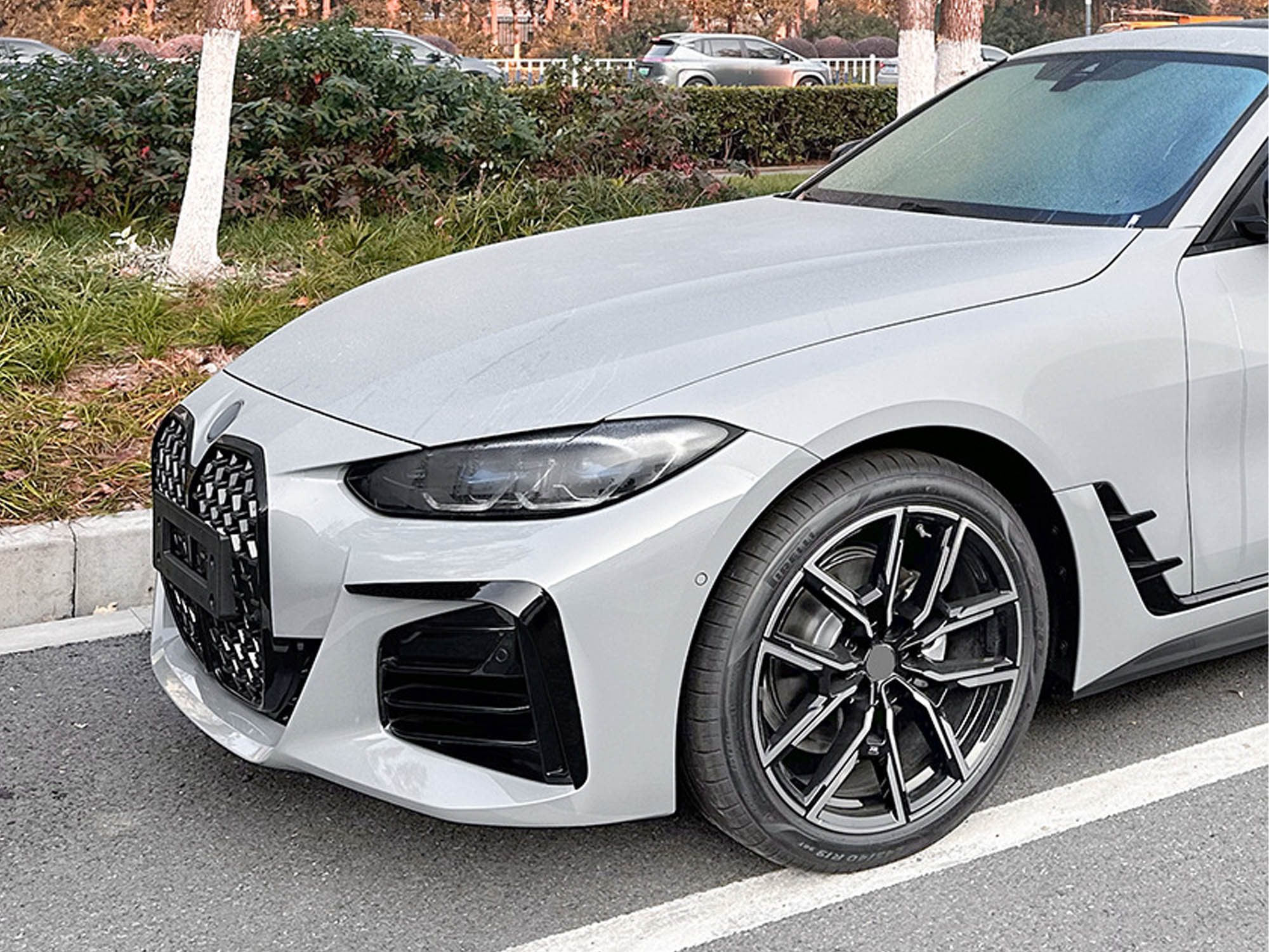 Gloss Black Front Bumper Air Duct Splitter Trims for BMW 4-Series G26 4-Door M-Sport 2021-2024 - Image 2
