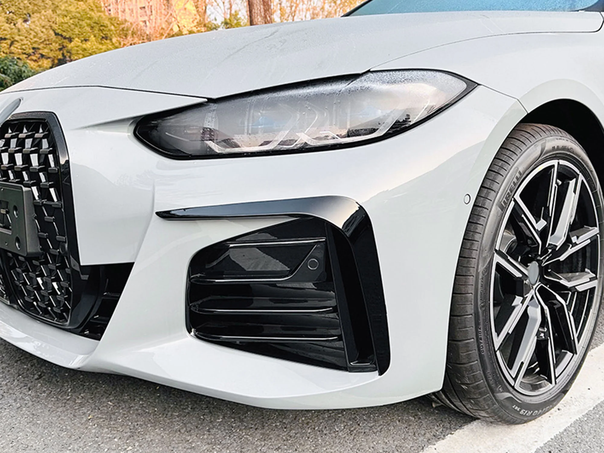 Gloss Black Front Bumper Air Duct Splitter Trims for BMW 4-Series G26 4-Door M-Sport 2021-2024 - Image 4