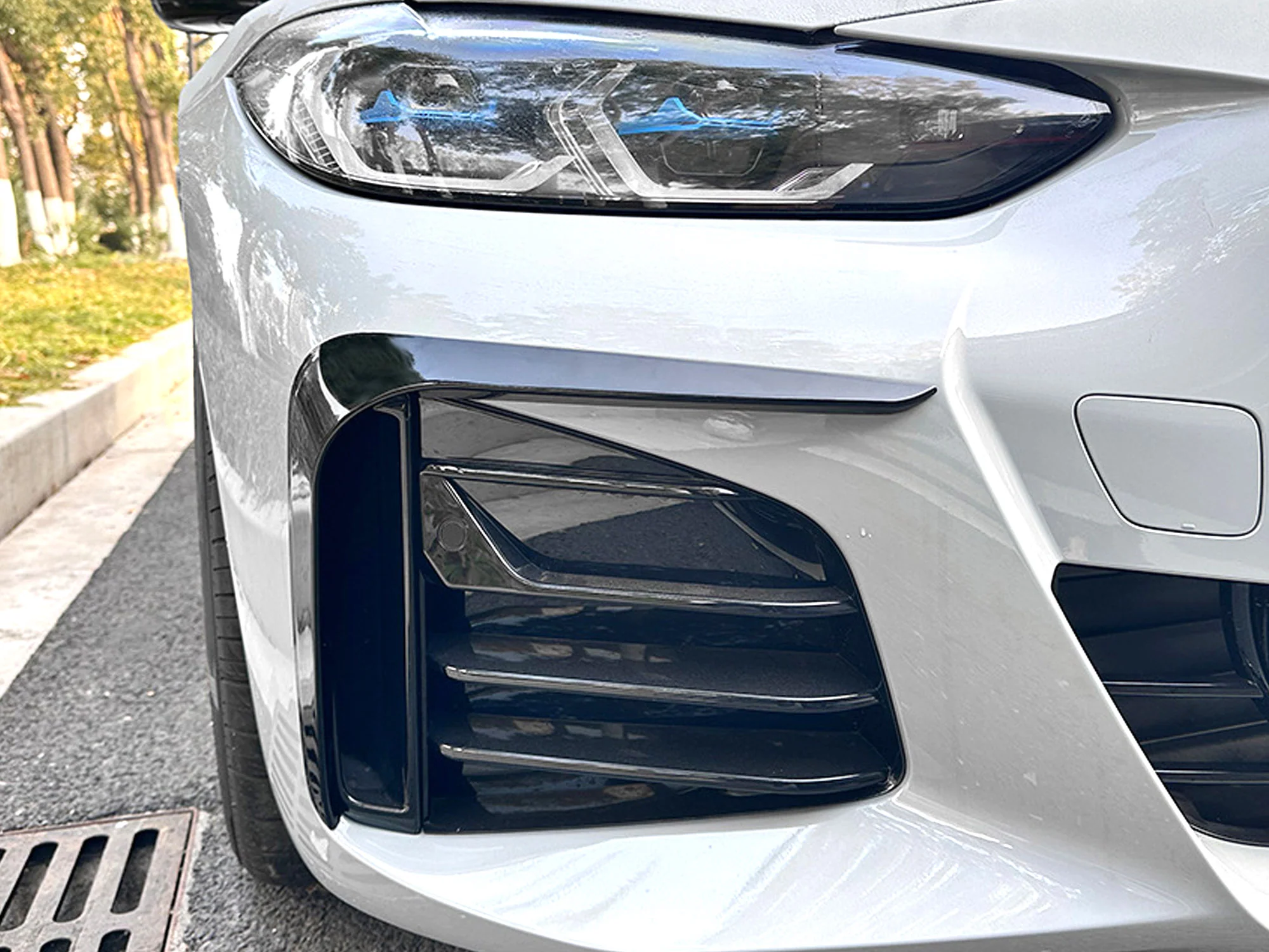 Gloss Black Front Bumper Air Duct Splitter Trims for BMW 4-Series G26 4-Door M-Sport 2021-2024 - Image 7