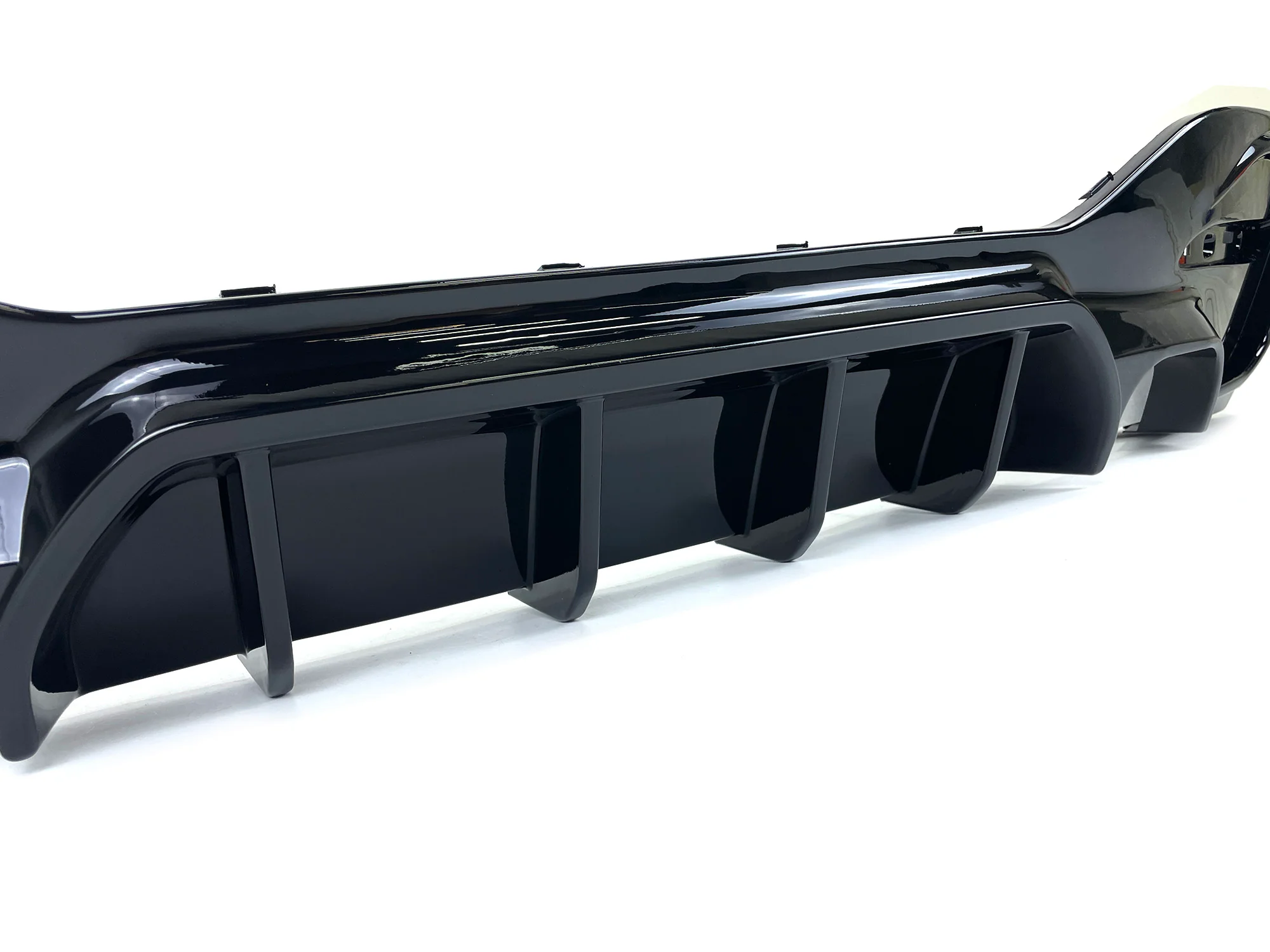 Gloss Black Rear Diffuser for BMW 1 Series F20 LCI 120i 125 M135i & M140i M-Sport 2015-2019 - Image 7