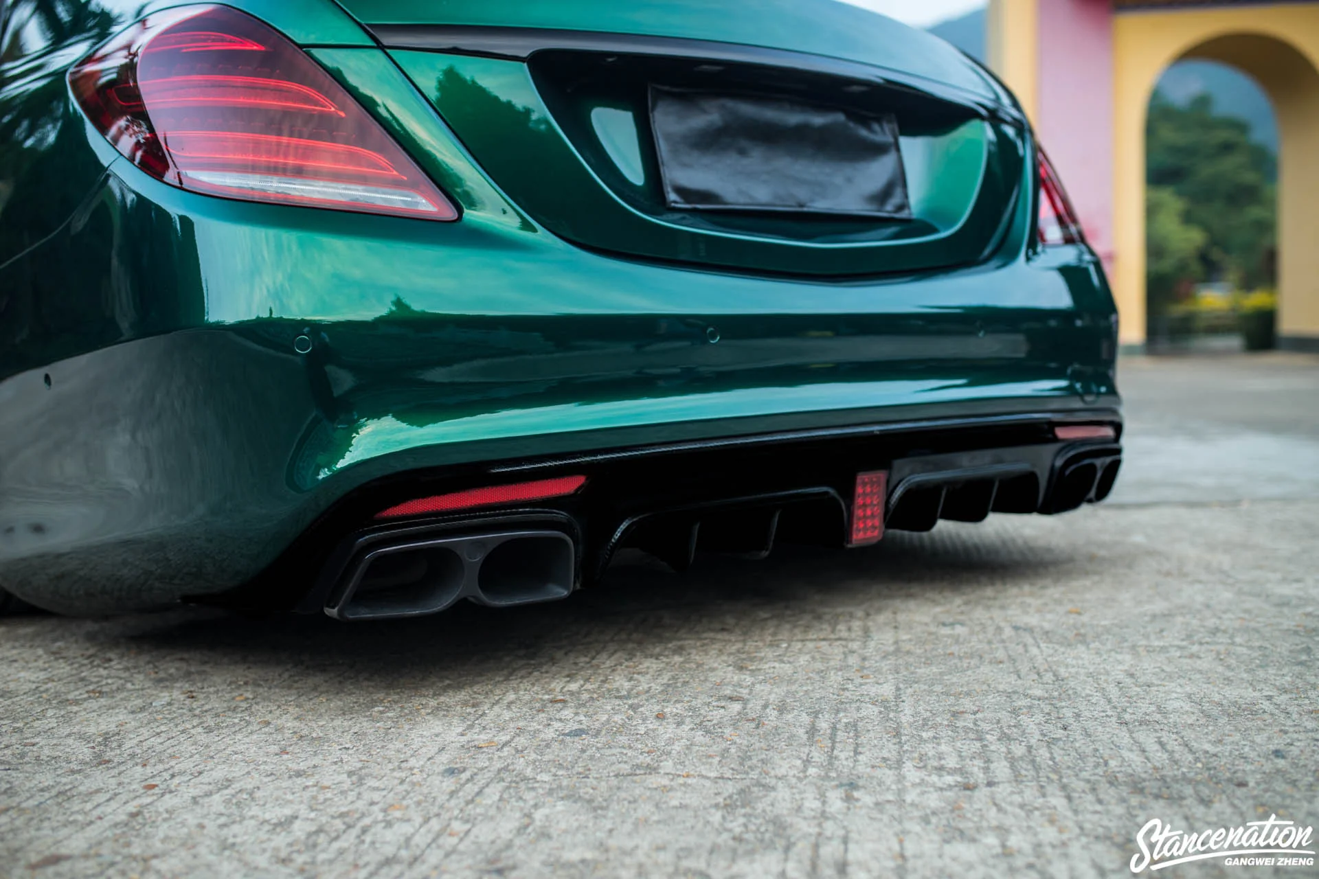 Gloss Black Rear Diffuser + Black Exhaust Tips For Mercedes W222 S500 S550 AMG 2014-2017 - Image 3
