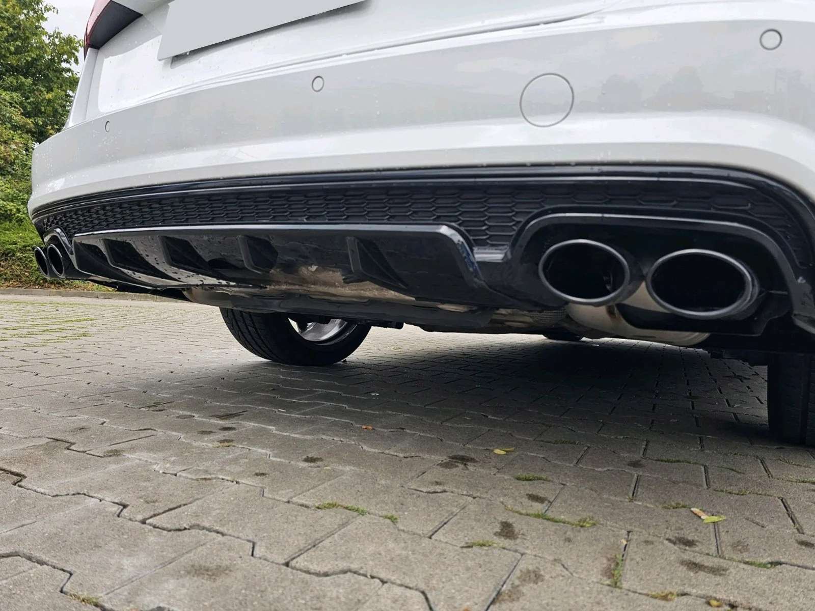 S6 Style Rear Diffuser + Black Tips For Audi A6 C7.5 Sedan S-Line 2016–2018 - Image 3