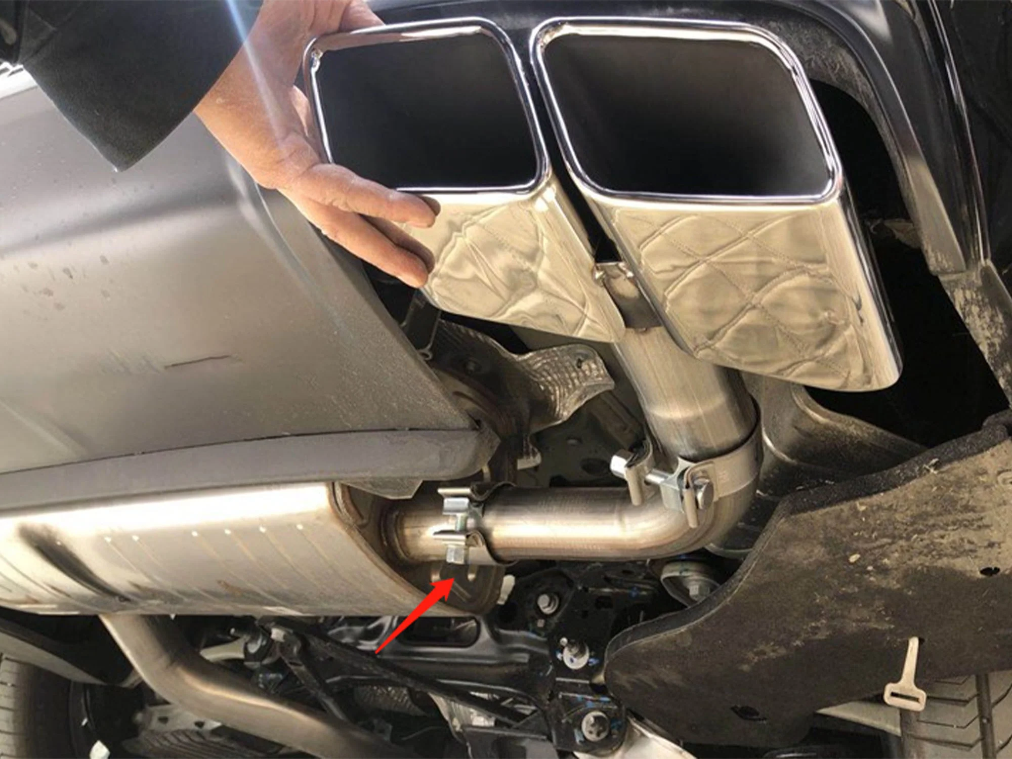 Chrome Square Exhaust Tips for Audi Q7 3.0L Gasoline 2016–2019 | 55mm Inlet - Image 3