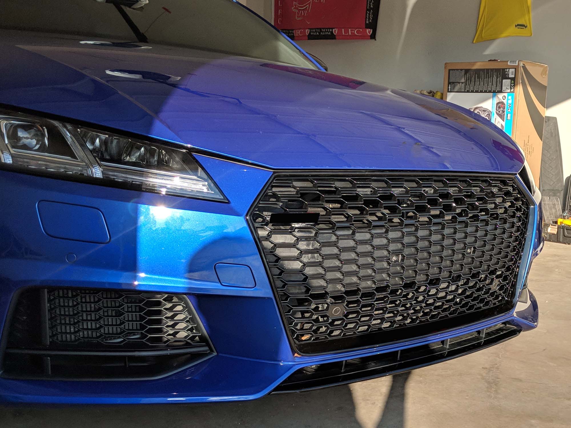 Black Honeycomb Front Grille For Audi TT MK3 TTS 2015-2018 fg270 - Image 2