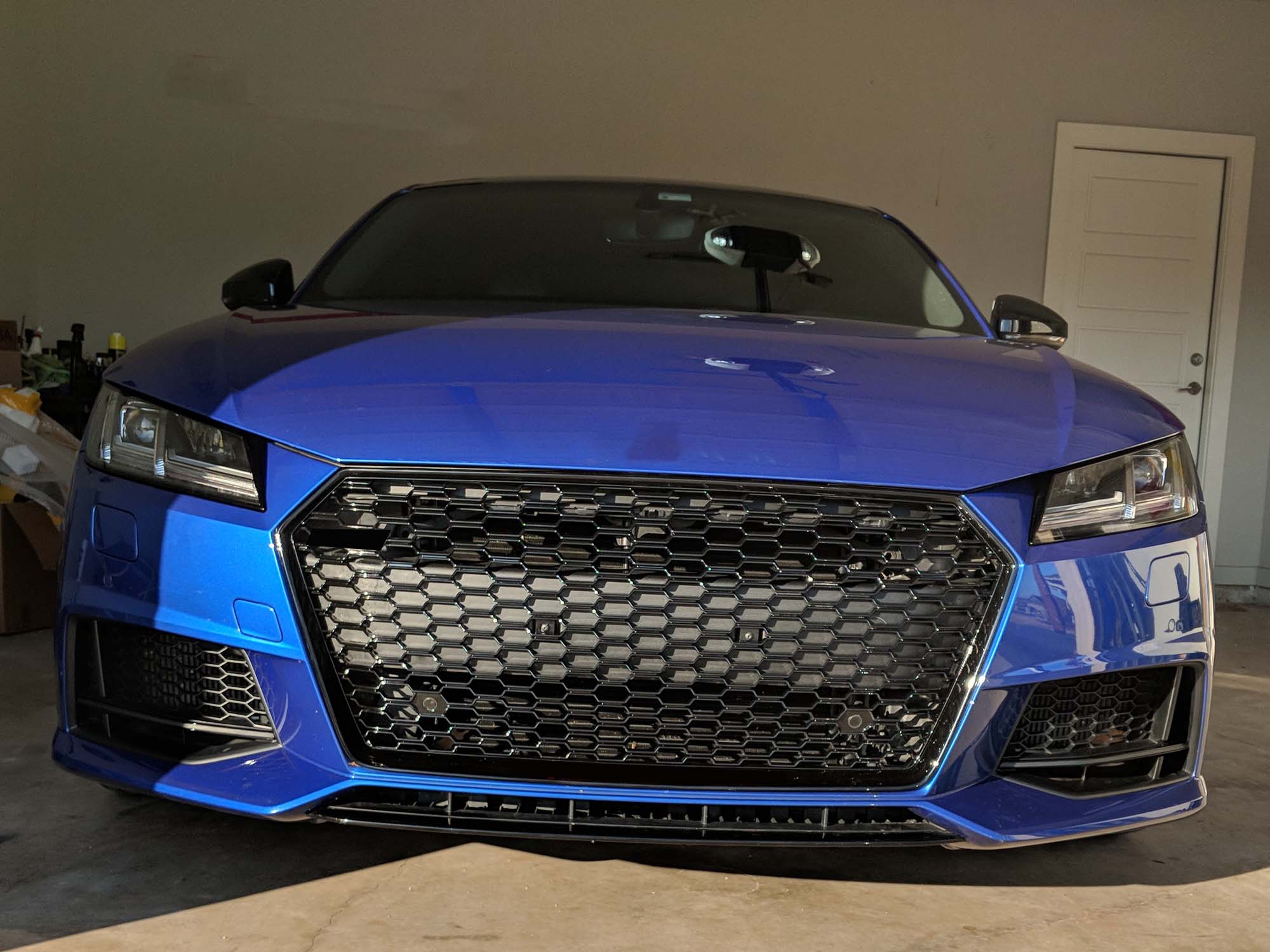 Black Honeycomb Front Grille For Audi TT MK3 TTS 2015-2018 fg270 - Image 3